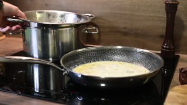 Elektrikli ocakta hamur tatlısı hazırlama