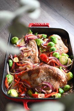 Sebzeli tavuk göğsü