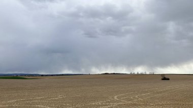 Fırtına bulutları alanları üzerinde