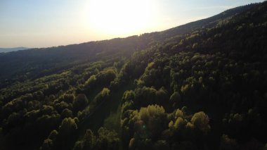 Dağlarda güzel bir gün batımı