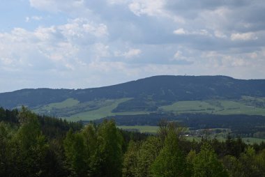 Alplerin manzaralı görüntüsü