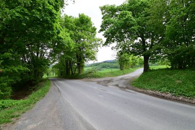 Dağlarda güzel yol