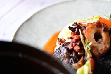 Sebzeli ızgara biftek