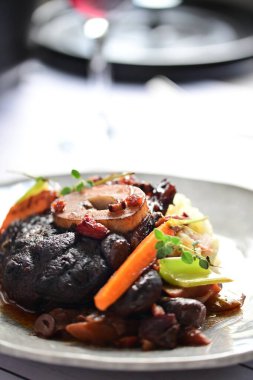 Bifteğin mutfak fotoğrafı.