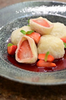 Lezzetli Asya yemeklerinin yakın görüntüsü