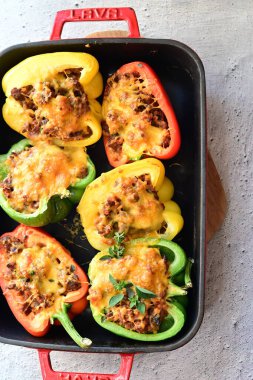 Fırında kabak, tavada.