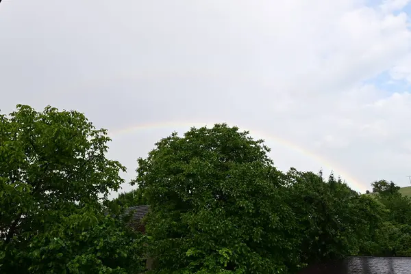 Gökyüzünde gökkuşağı