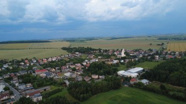 Yaz Altın Işığında Gün Batımının Hava Görüntüsü, Kırsal Arazi, Huzurlu Doğa