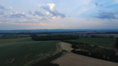Buğday tarlasının hava görüntüsü