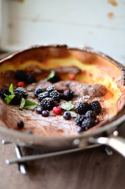 Taze ev yapımı çikolatalı kek