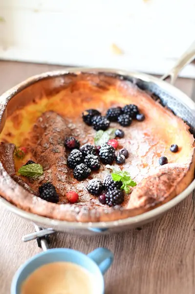 çilek ile lezzetli peynirli kek