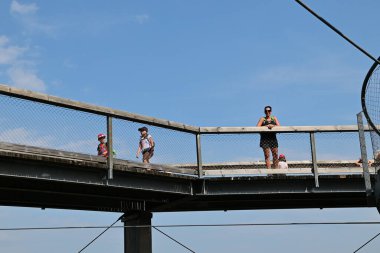 Yeni yılın köprüsü.