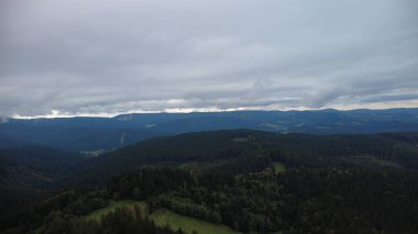 Dağlı güzel bir manzara.