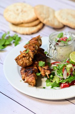 Pide soslu tavuk kebabı..