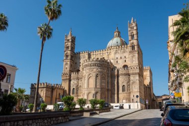 Palermo 'nun ünlü Arap-Norman Katedrali, UNESCO dünya mirası alanı ve Palermo Katolik Başpiskoposluğu Kilisesi. Sicilya, İtalya