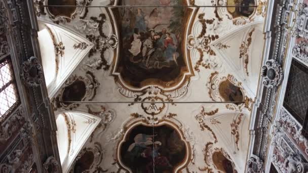 Catedral Italiana Afrescos Teto Interior Estilo Barroco Frescos Decorações Barrocas — Vídeo de Stock