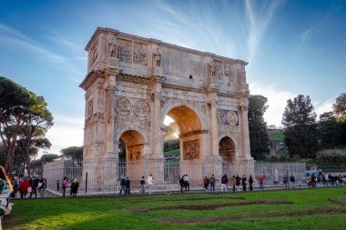 Roma, Kolezyum yakınlarındaki Konstantin Kemeri. Arco di Costantino. Roma, İtalya