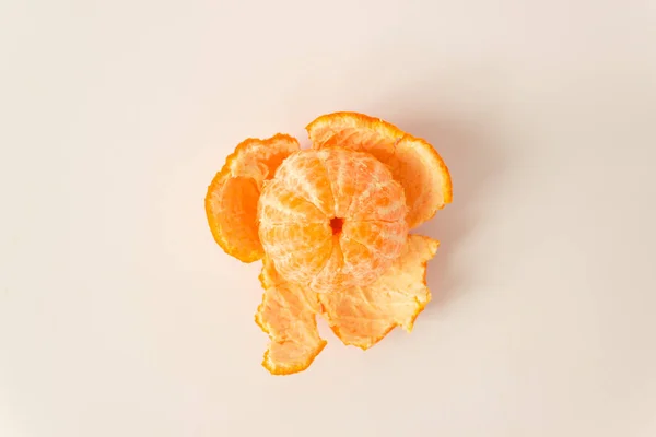 Vue Dessus Fruits Entiers Mandarine Pelés Mûrs Avec Des Écorces Images De Stock Libres De Droits