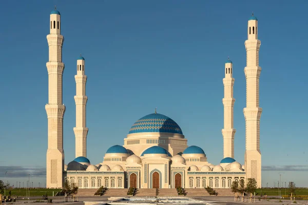 Astana Kazajstán Agosto 2023 Mezquita Central Astana Más Grande Términos Imágenes de stock libres de derechos