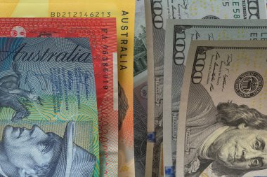 Avustralya doları ve Amerikan doları banknotları. Nakit. Mali konsept.