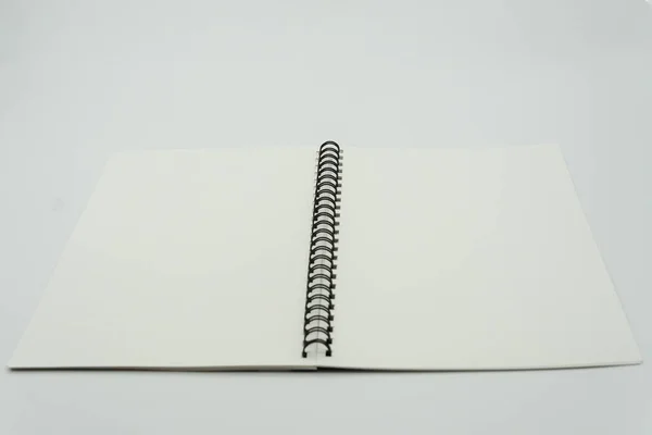 Blank Spring Note White Background — Stock Photo, Image