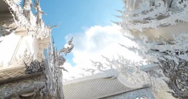 Chiang Rai, Tayland, Beyaz Tapınak (Wat Rong Khun) Kuzey Tayland 'ın en ünlü yerlerinden biridir..