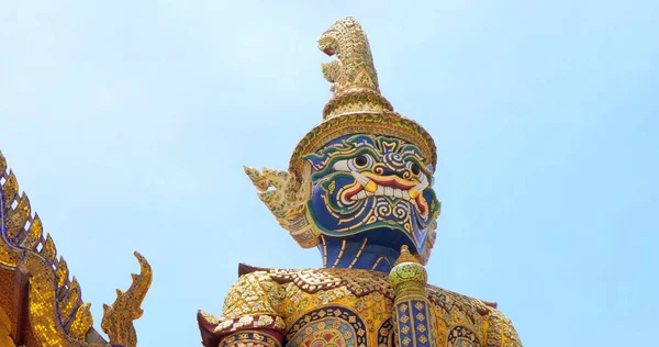 Primer Plano Estatua Gigante Temple Wat Phra Keaw Gran Palacio —  Fotos de Stock