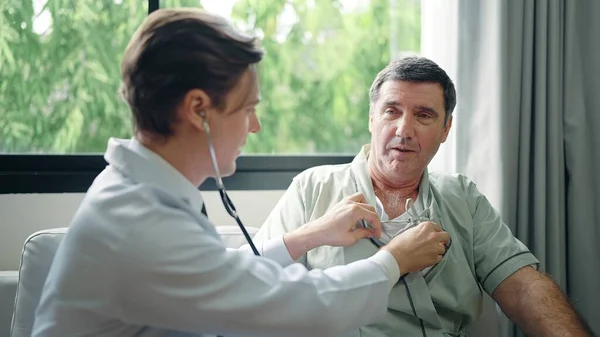 Young Doctor Talking Recheck Symptoms Patient Treatment Old Man Patient — Stock Photo, Image