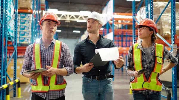 Businessman Owner Discussing Workers While Walking Large Warehouse Distribution Center — Stock Photo, Image