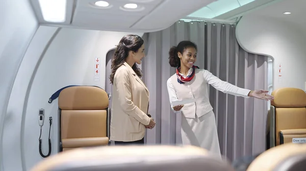Young Women Flight Attendant Stewardess Uniform Standing Airplane Entrance Smiled — Stock Photo, Image