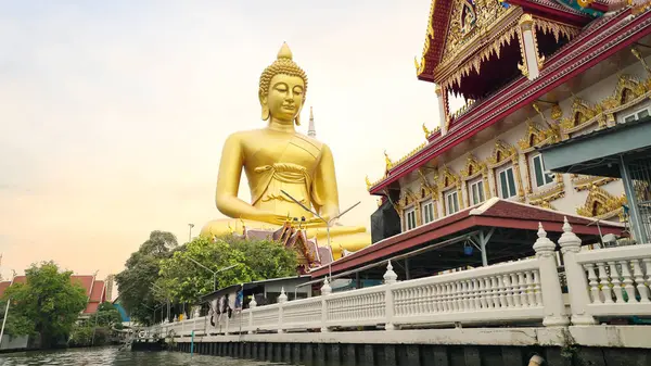 Giant Buddha Statue Wat Paknam Phasi Charoen Temple Bangkok Thailand — Stock Photo, Image