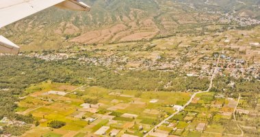 Yerleşim yerleri, pirinç tarlaları ve nehirlerin gökyüzünden görünüşü, Endonezya