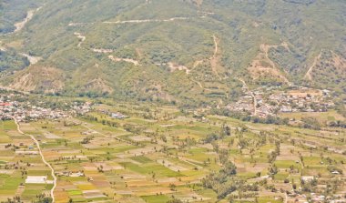 Yerleşim yerleri, pirinç tarlaları ve nehirlerin gökyüzünden görünüşü, Endonezya