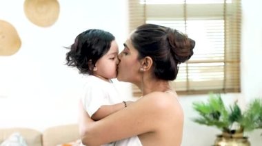 Bir annenin oğluna olan sevgisinin video klibi..