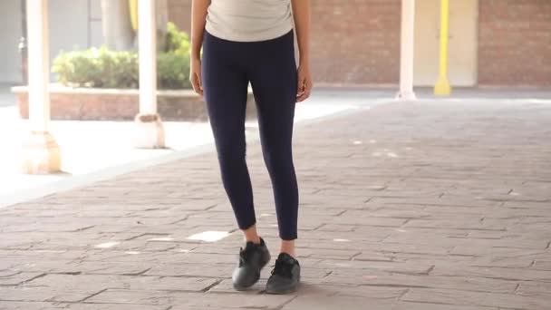 Video Indian Girl Performing Walking Jacks Exercise — Αρχείο Βίντεο