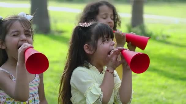 Video Three Kids Enjoying Playing Muddy Water Garden — Stock Video