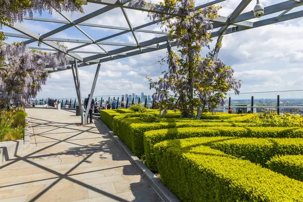 Londra 'daki Bahçe' nin güzel yeşillik ve sakin atmosferini keşfedin.