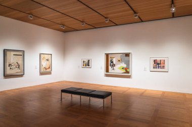 Tate Britain Londra 'da modern ve klasik eserleri zarif bir galeri ortamında sergiliyor. Londra, İngiltere, 28 Haziran 2023