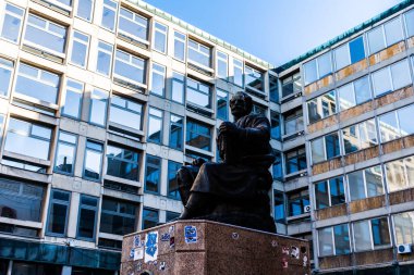 BELGRAD, SERBIA - ECTOBER 06, 2022: Peter II Petroviç Njegos anıtı - Karadağ 'ın 1830-1851 yılları arasındaki hükümdarı.