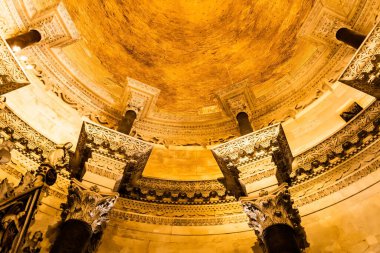 BÖLÜM, CROATIA - 23 Ekim 2022: Saint Domnius Katedralinin İçi.