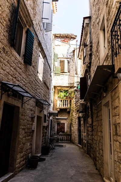 Ulice Starymi Budynkami Starym Mieście Trogir Chorwacja — Zdjęcie stockowe