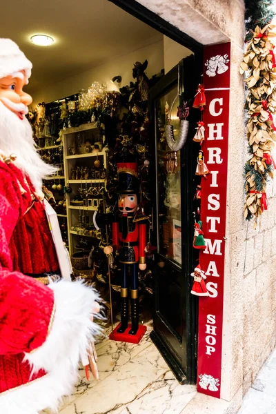 stock image DUBROVNIK, CROATIA - OCTOBER 16,2022: Christmas decorations shop open all year.