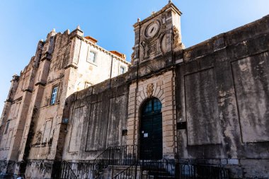 DUBROVNIK, CROATIA - 16 Ekim 2022: Dubrovnik 'teki en iyi Barok binaları olarak kabul edilen Collegium Ragusinum, ve pek çok kişiye göre Dalmaçya' nın tamamı.