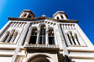 Hırvatistan 'ın Dubrovnik kentindeki Kutsal Haber Kilisesi ve Sırp Ortodoks Kilisesi.
