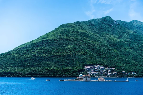 Paisagem Baía Kotor Com George Island Perto Cidade Perast Montenegro — Fotografia de Stock