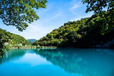 Plitvice Lakes Ulusal Parkı Hırvatistan 'ın en eski ve en büyük ulusal parklarından biri..
