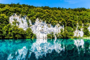 Plitvice Lakes Ulusal Parkı Hırvatistan 'ın en eski ve en büyük ulusal parklarından biri..