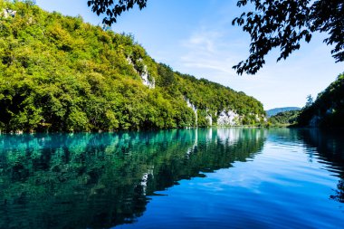 Plitvice Lakes Ulusal Parkı Hırvatistan 'ın en eski ve en büyük ulusal parklarından biri..