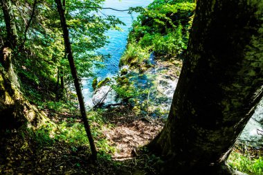 Plitvice Lakes Ulusal Parkı Hırvatistan 'ın en eski ve en büyük ulusal parklarından biri..