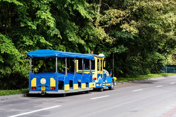 Sinaia Rumänien September 2022 Leerer Gleisloser Zug Wartet Auf Touristen — Stockfoto